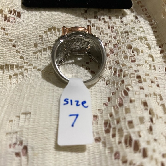 Beautiful large Rose and White Gold Ring - Picture 5 of 8